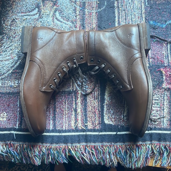 Frye Women’s Arkansas Mid Lace Boot - Picture 8 of 8